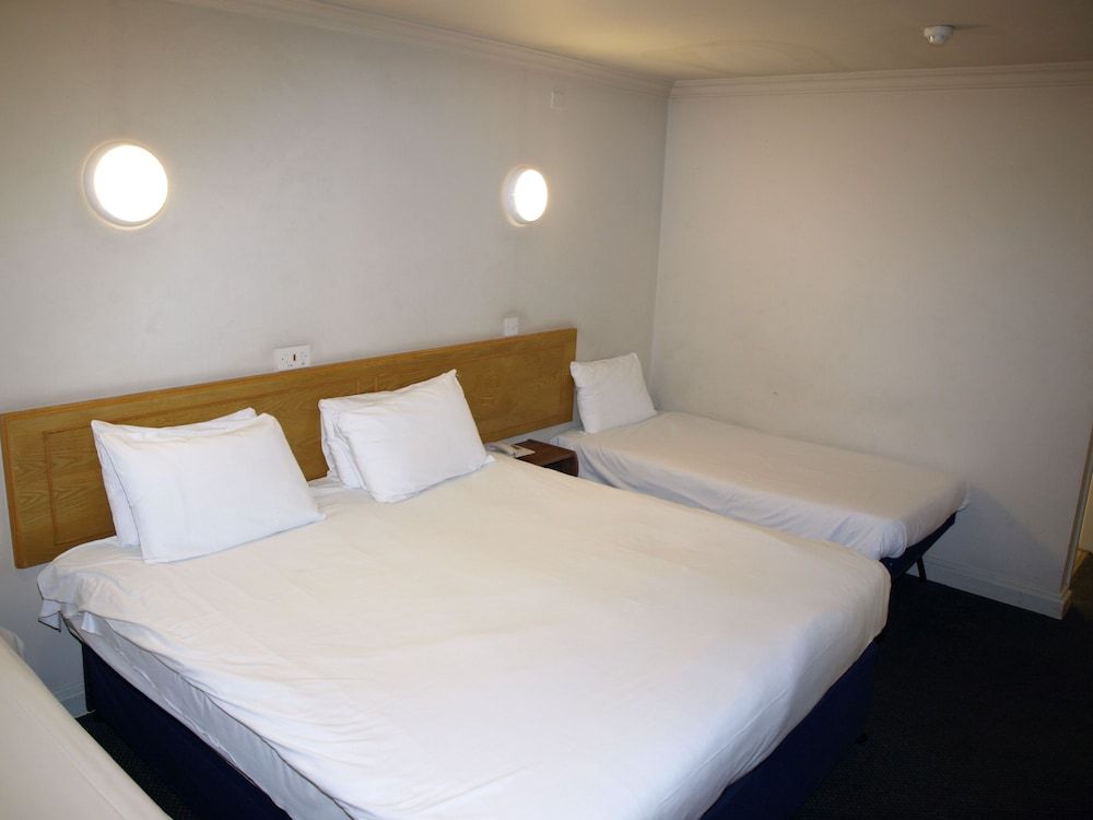 247 Hotel Twin Room 19