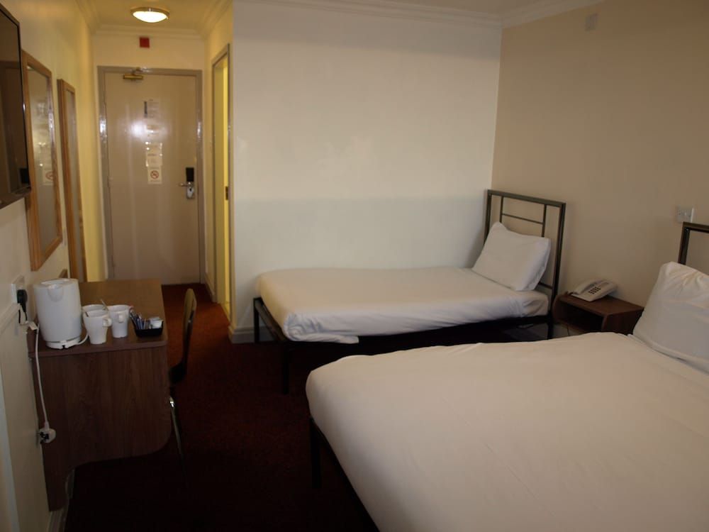 247 Hotel Twin Room 8