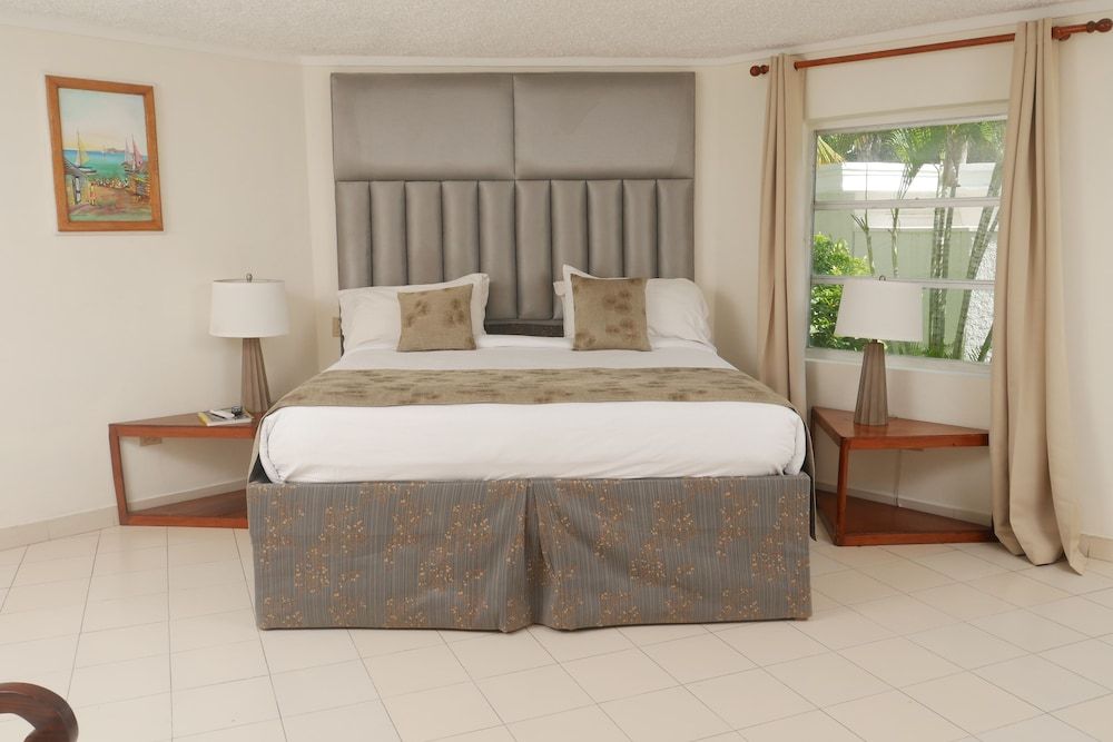 King Bed Ocean View Bungalow