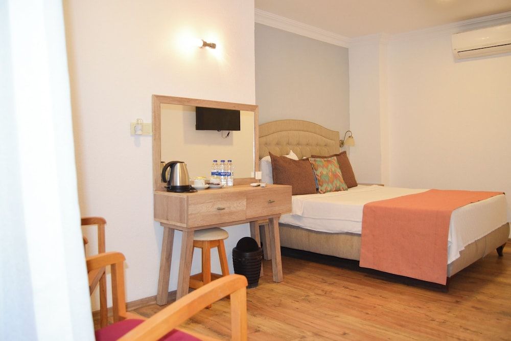 Akkan Hotel Standard Room 9