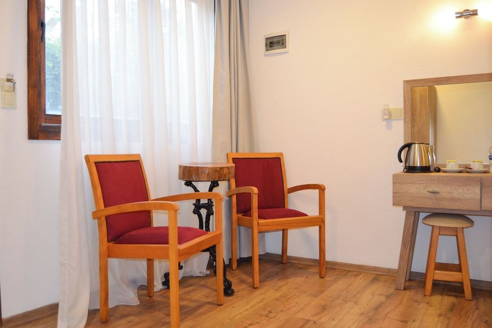 Akkan Hotel Standard Room 25