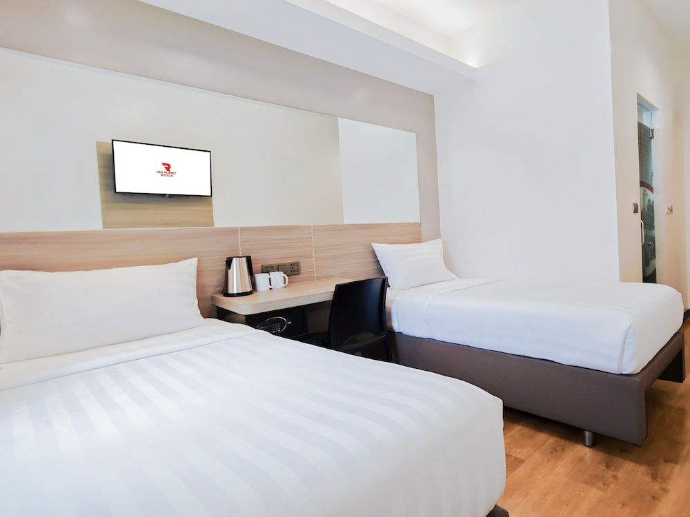 Red Planet Manila Aseana City