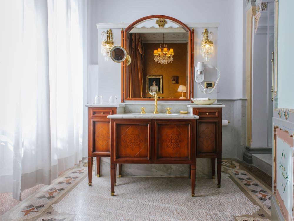 Relais & Chateaux Villa Crespi Premium Suite 5