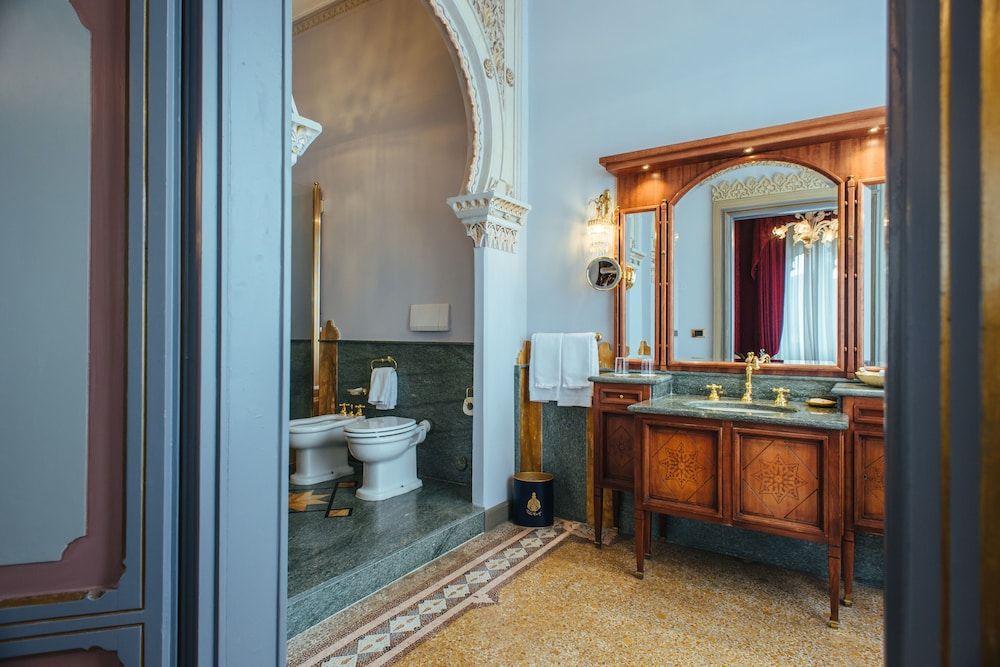 Relais & Chateaux Villa Crespi Suite, Lake View 3