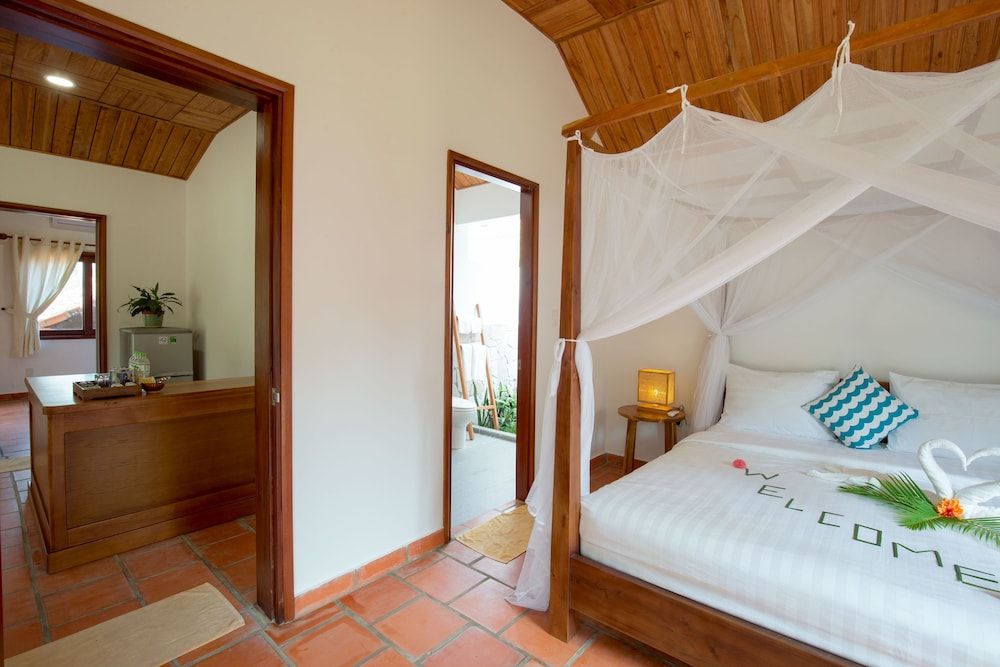 Thanh Kieu Beach Resort Bungalow, Garden View 3