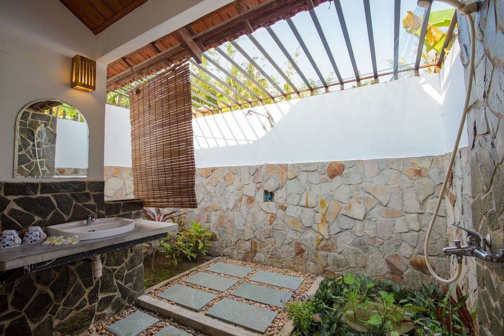 undefined Thanh Kieu Beach Resort 10