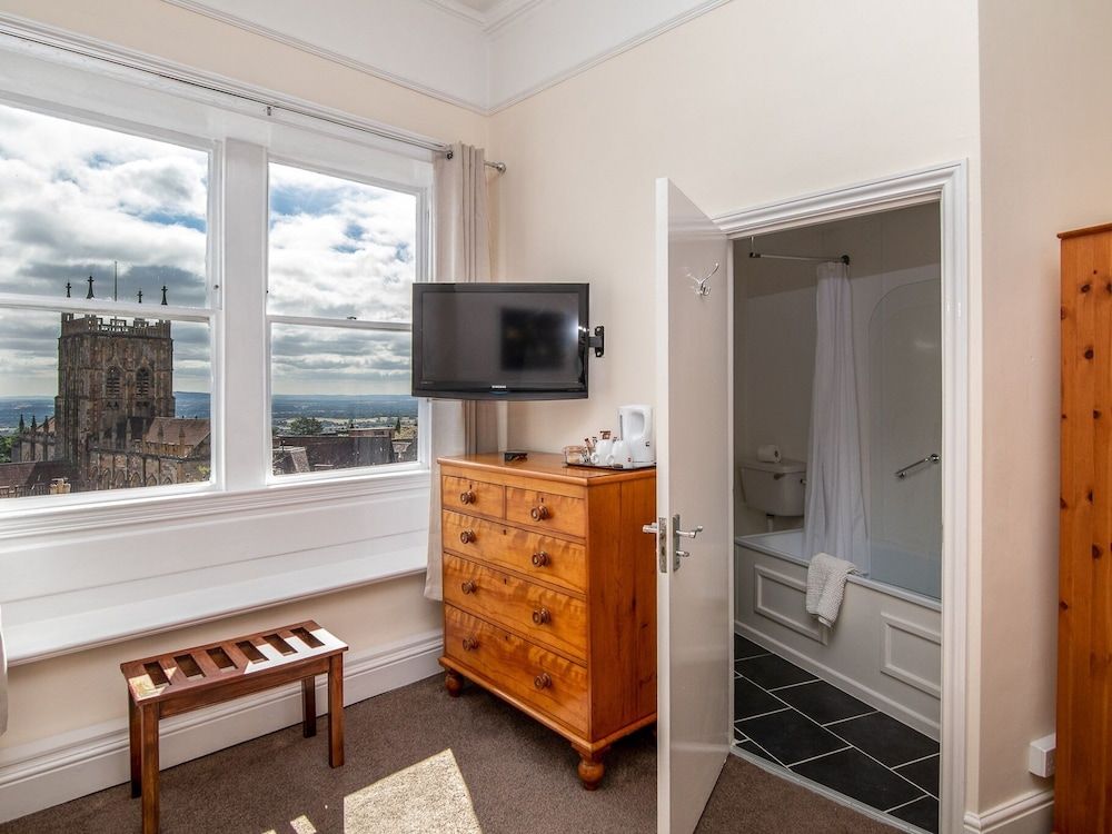 The Mount Pleasant Hotel Deluxe Double Room, Ensuite (With View) 13