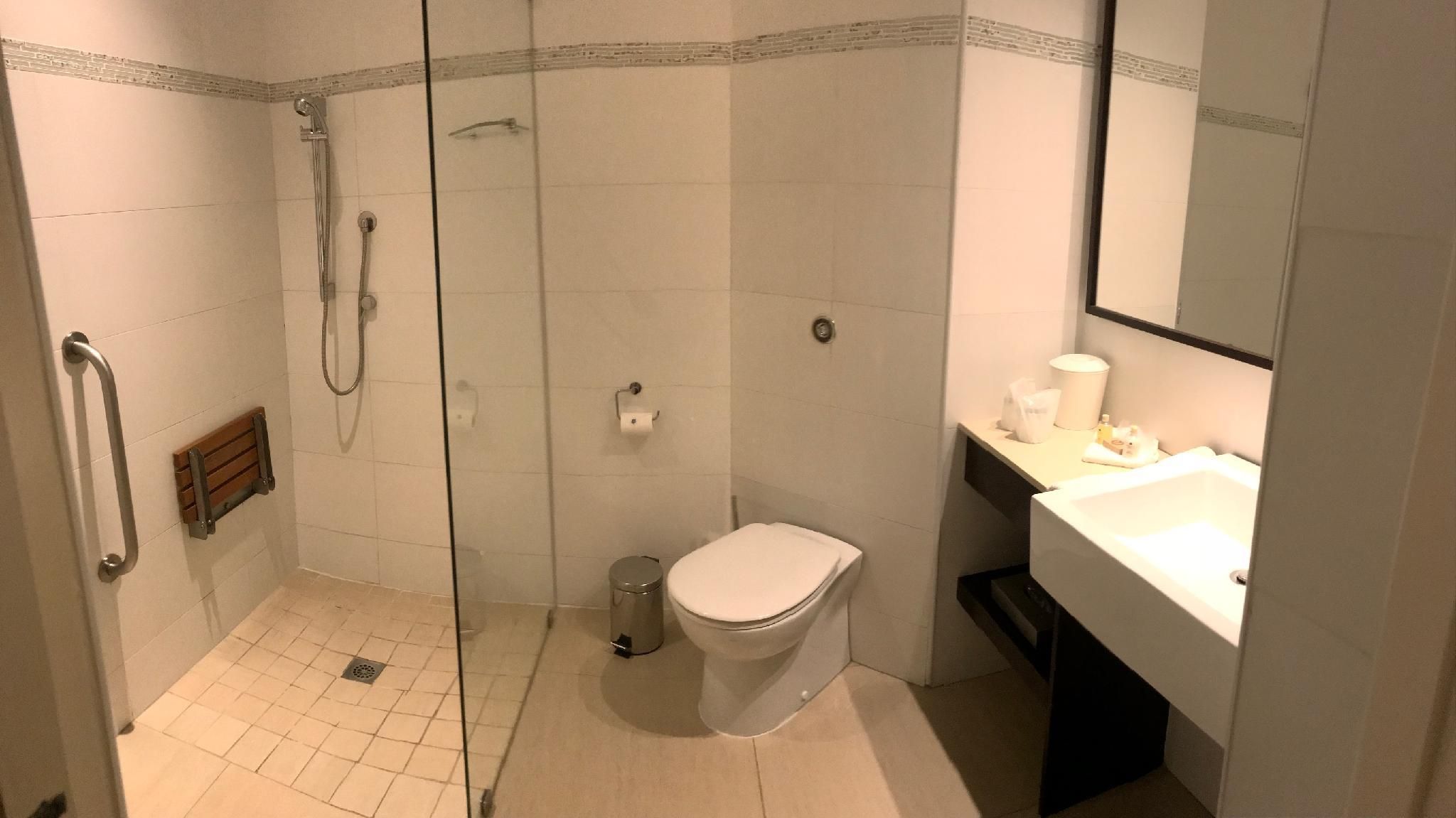 The Paxton Hotel Standard Twin Room 3