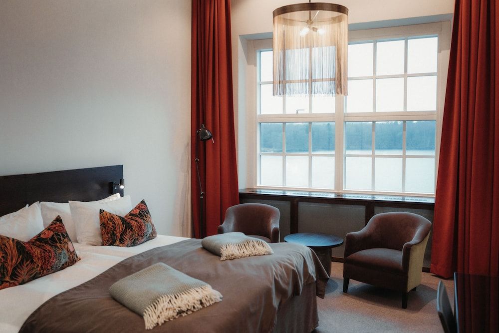 Superior Double Room with Lake View