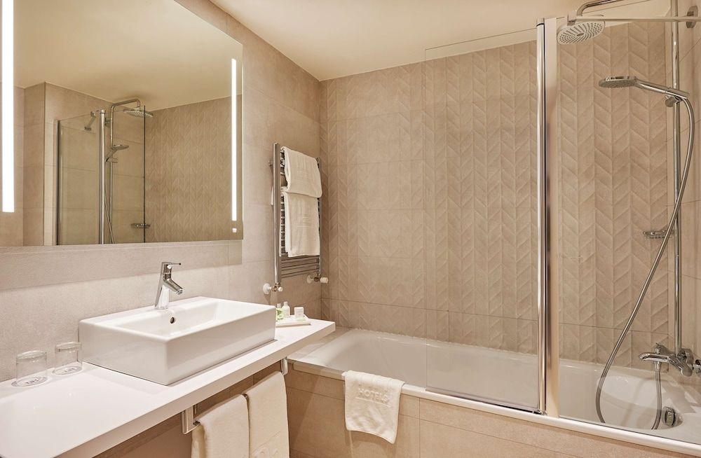 NH Logroño Herencia Rioja Standard Room 6