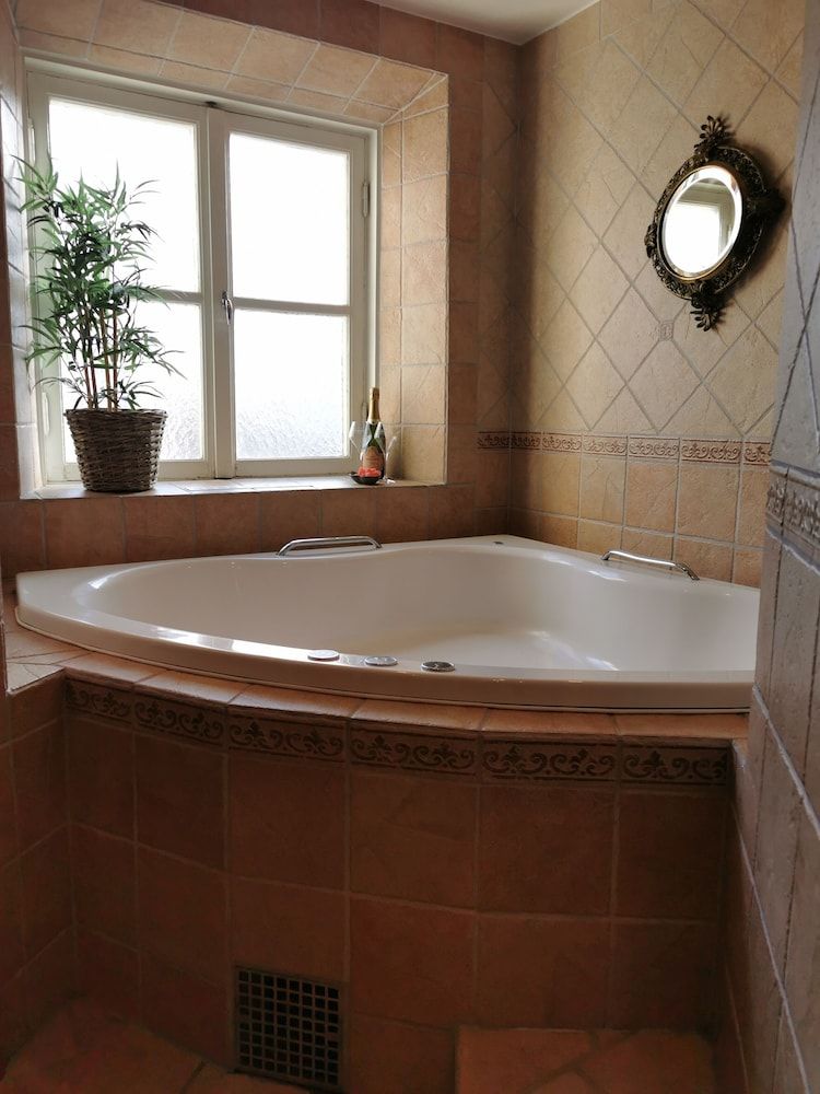 Best Western Motala Stadshotell Suite, 1 King Bed, Non Smoking, Jetted Tub 5