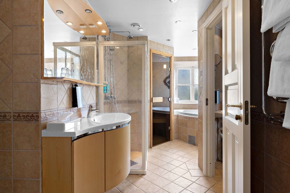 Best Western Motala Stadshotell Suite, 1 King Bed, Non Smoking, Jetted Tub 4