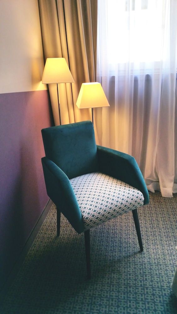 Best Western Hotel De La Breche Superior Room, 1 Queen Bed, Non Smoking (Larger Room) 7