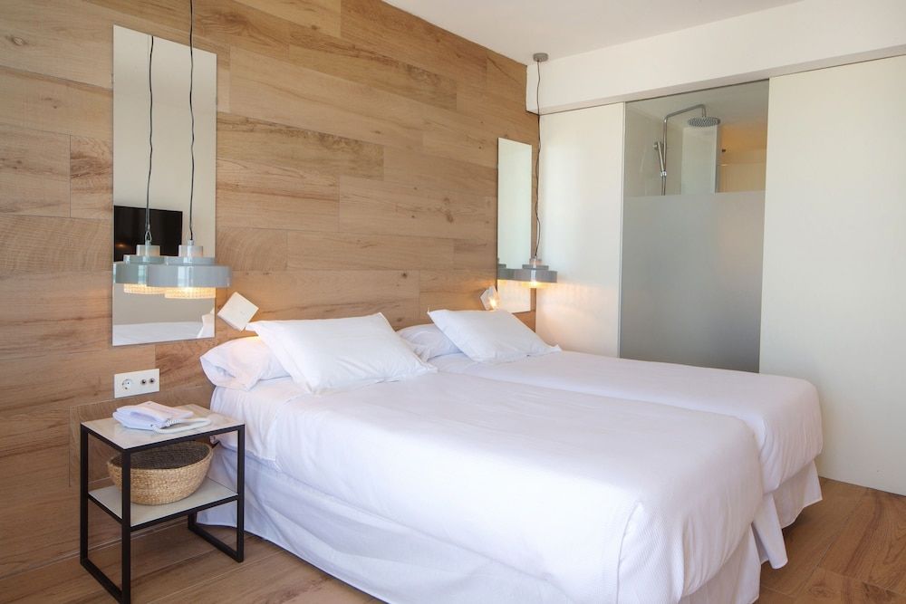 Twin Room, Balcony, Partial Sea View