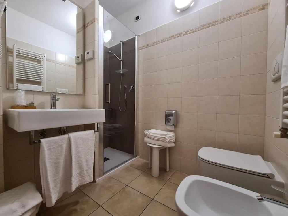 Hotel Cladan Superior Double Room 15