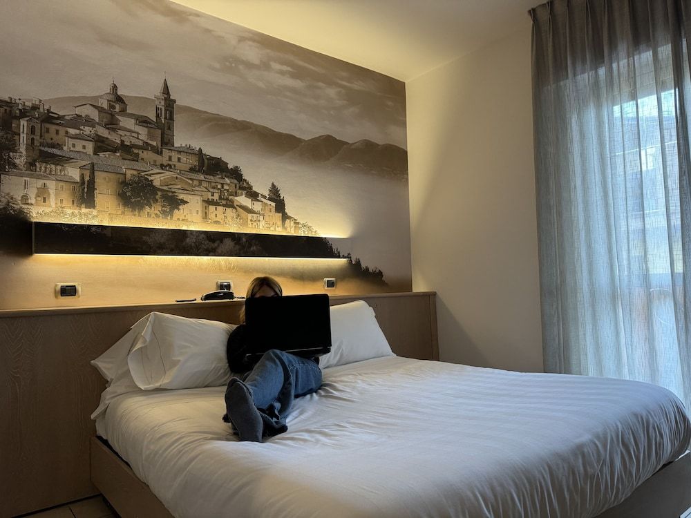 Hotel Cladan Superior Double Room 5