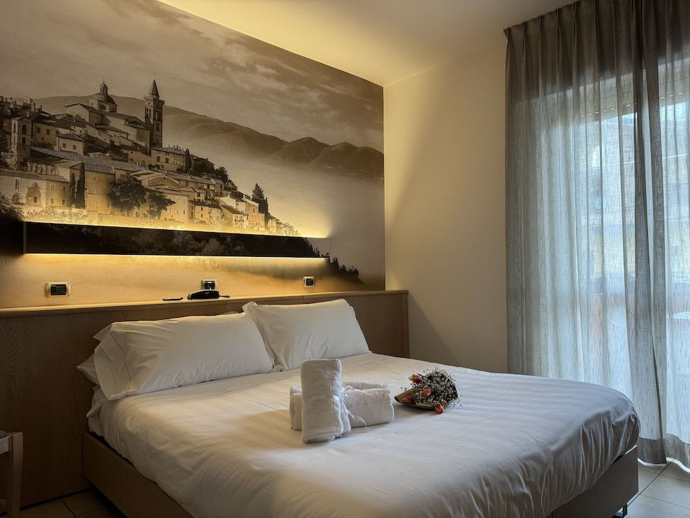 Hotel Cladan Superior Double Room 3