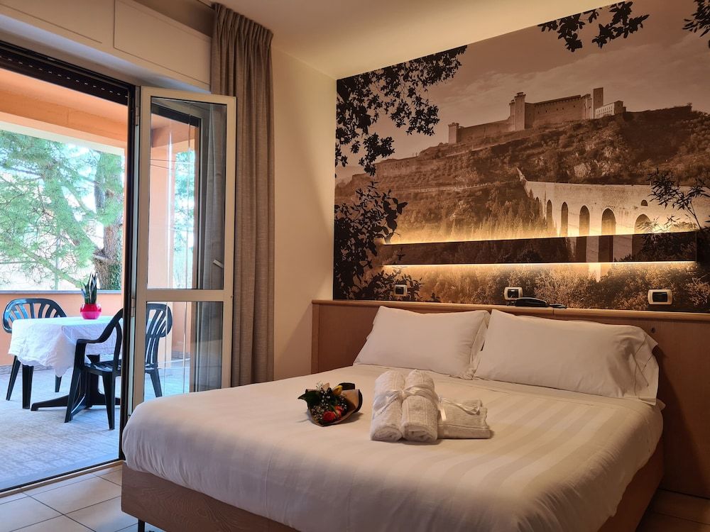 Hotel Cladan Superior Double Room 9