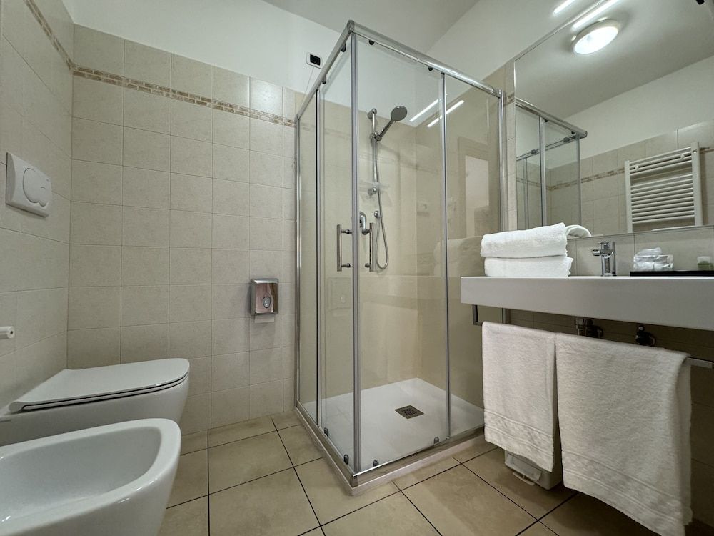 Hotel Cladan Superior Double Room 13