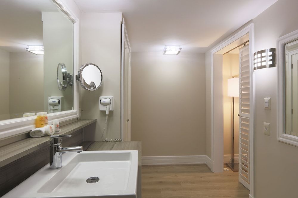 Krystal Satélite María Bárbara Standard Room, 1 King Bed 5