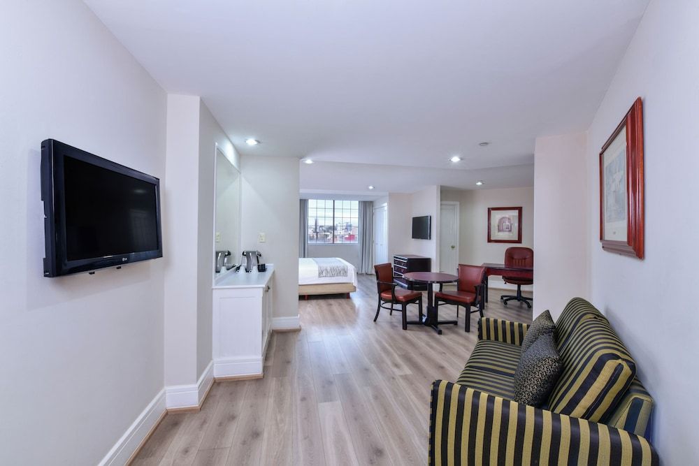 Krystal Satélite María Bárbara Junior Room 5