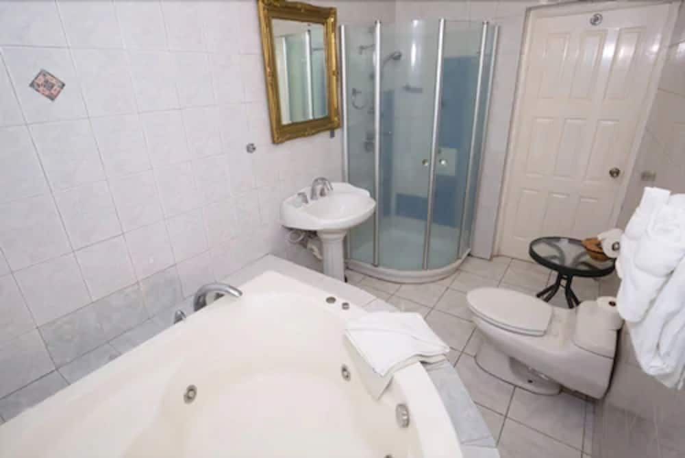 Villa Sonate Honeymoon Suite 8