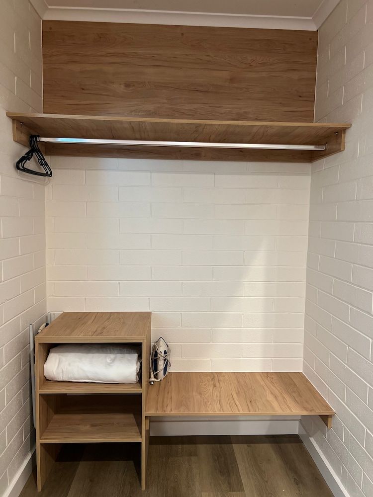 Katherine Motel Superior Twin 5