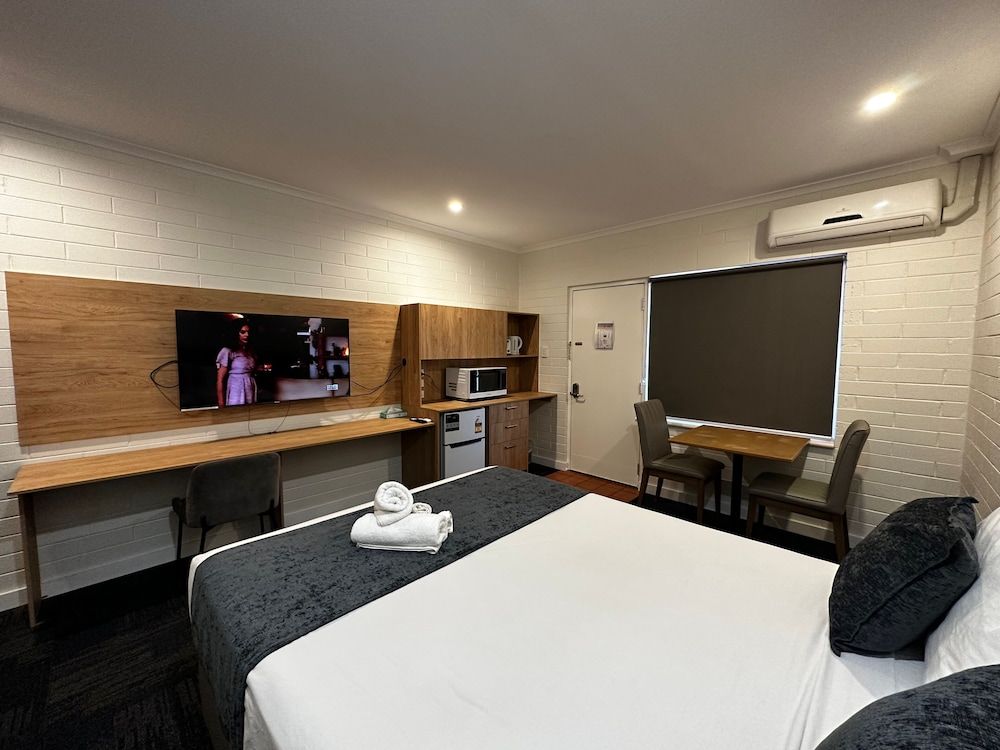 Katherine Motel Superior Queen 7