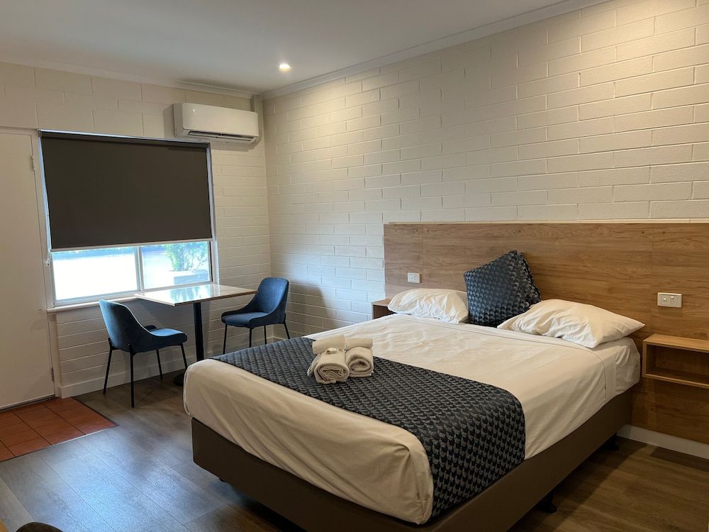 Katherine Motel Superior Queen 2