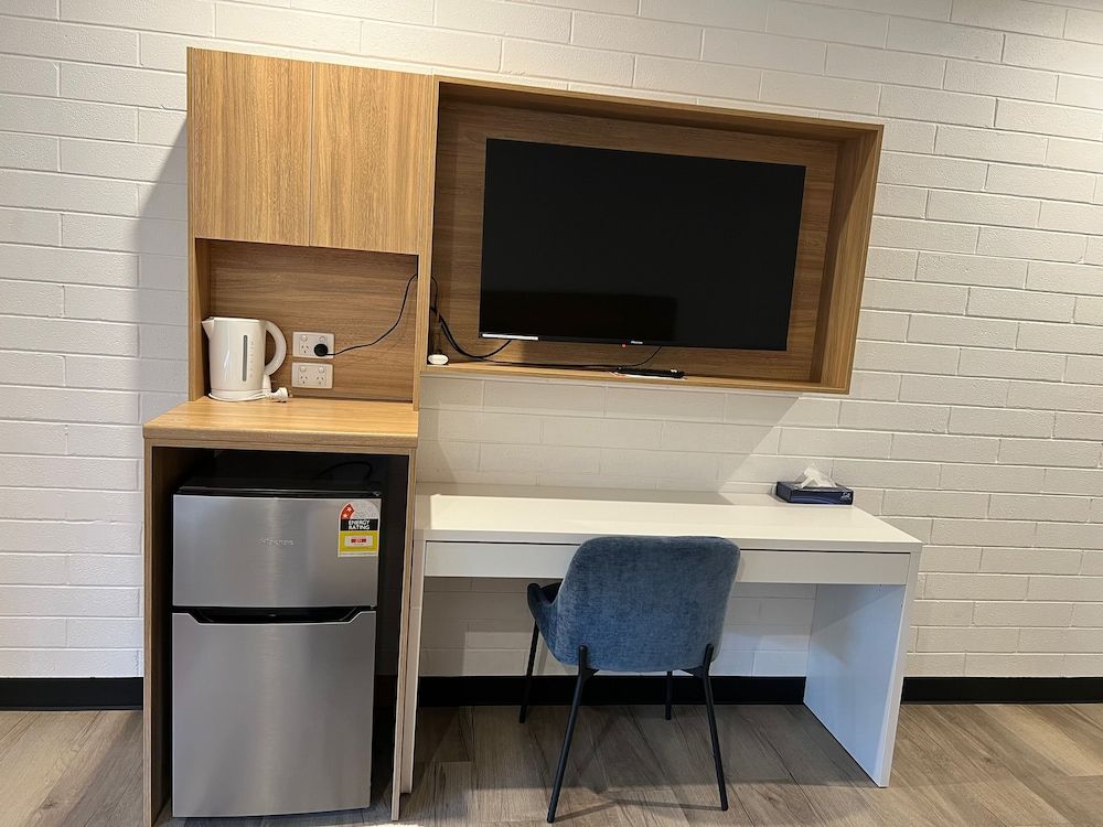 Katherine Motel Superior Queen 6