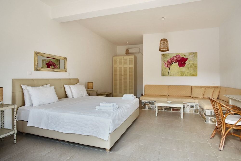 Comfort Studio, 1 King Bed, Sea View