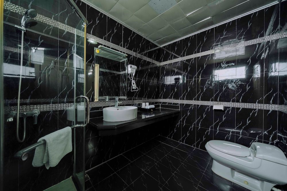 Hoang Long Hotel - Hai Phong Center Superior Double or Twin Room, City View 16