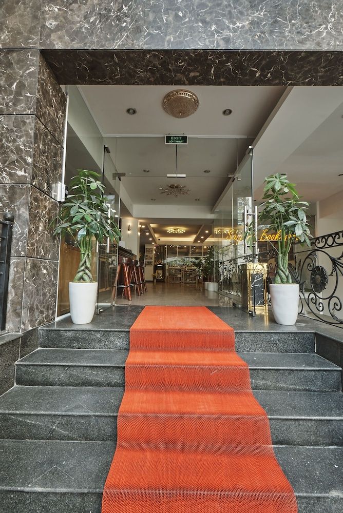 undefined Sai Gon's Book Hotel - The Airport Front 10