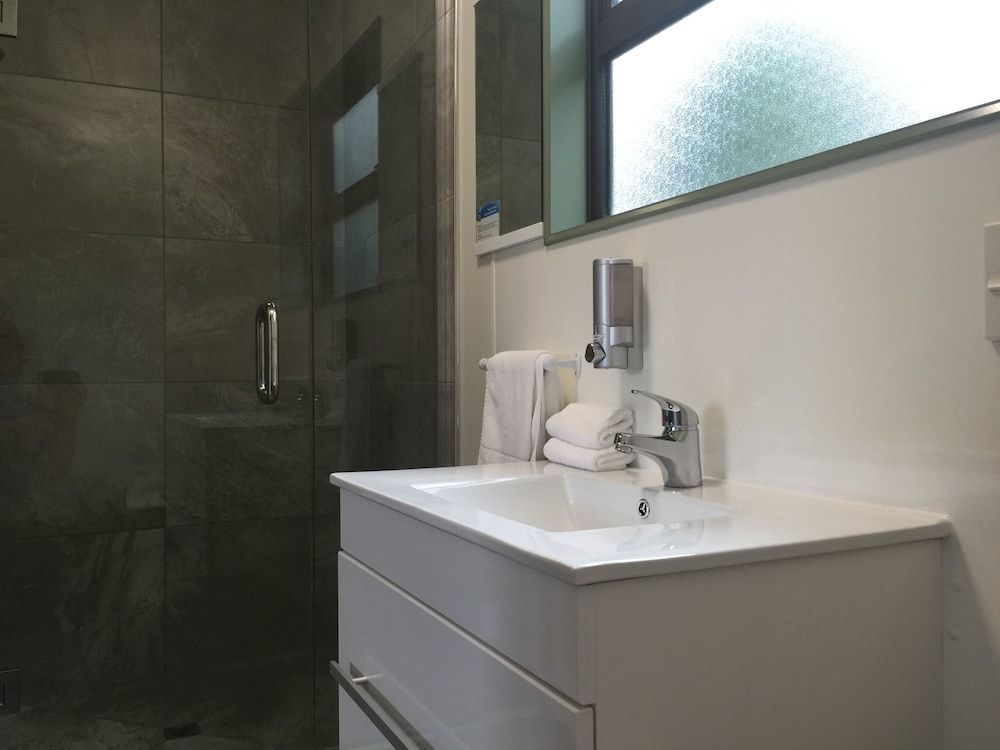 Greymouth Seaside TOP 10 Holiday Park Self-Contained One Bedroom 7