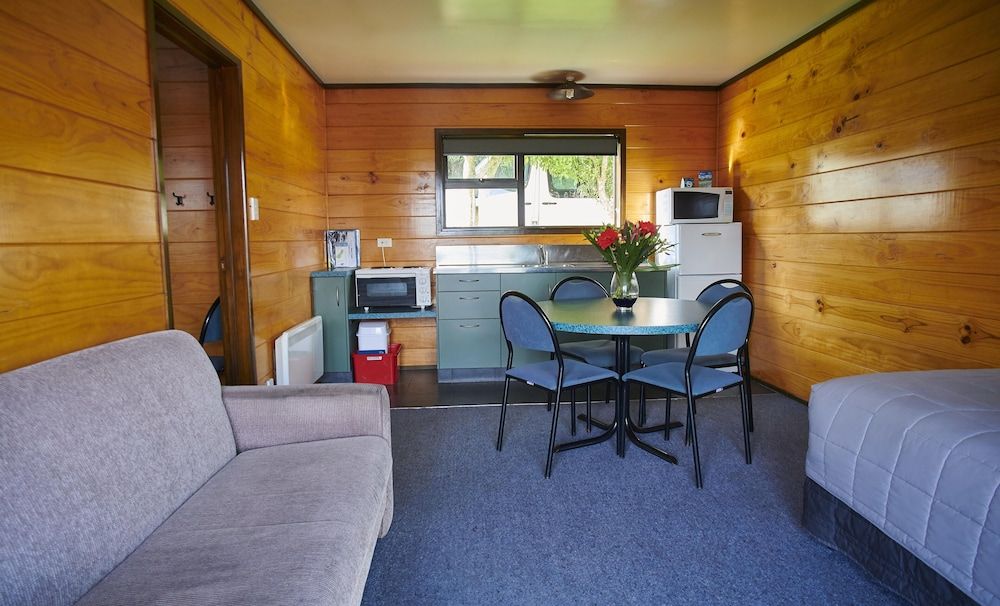 Greymouth Seaside TOP 10 Holiday Park Self-Contained One Bedroom 8