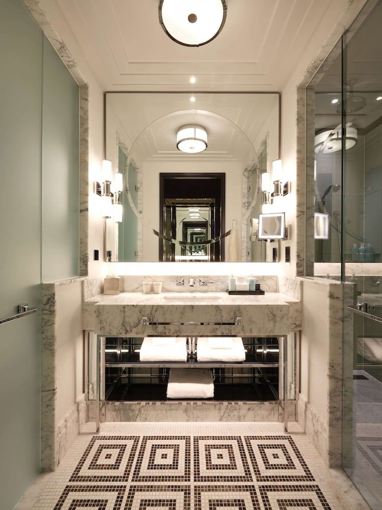 The Beaumont Mayfair Classic Room 6