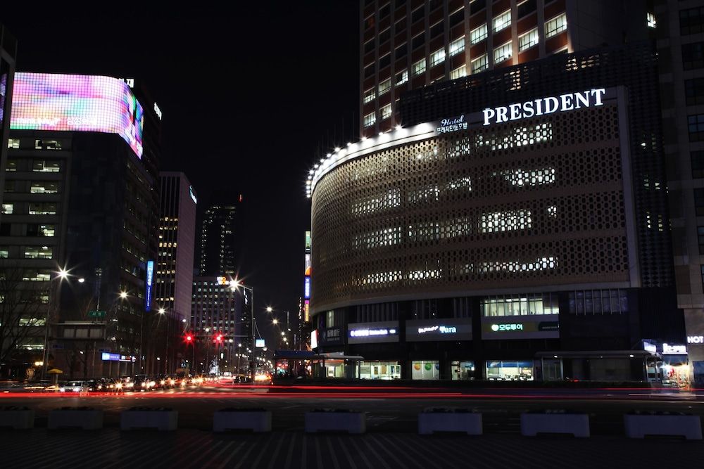 undefined Hotel President 6