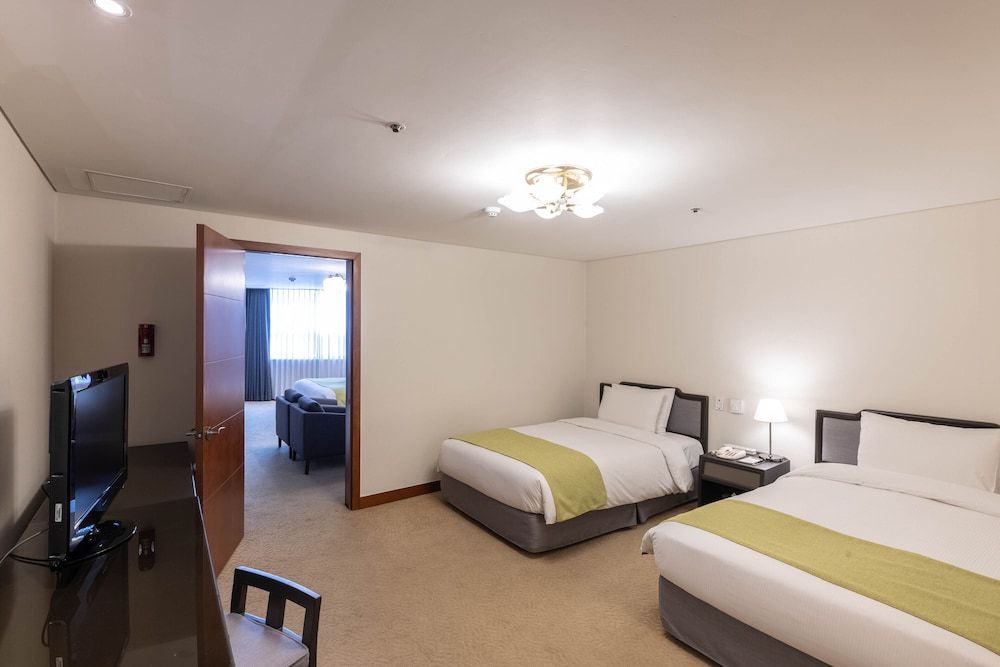 undefined Hotel President