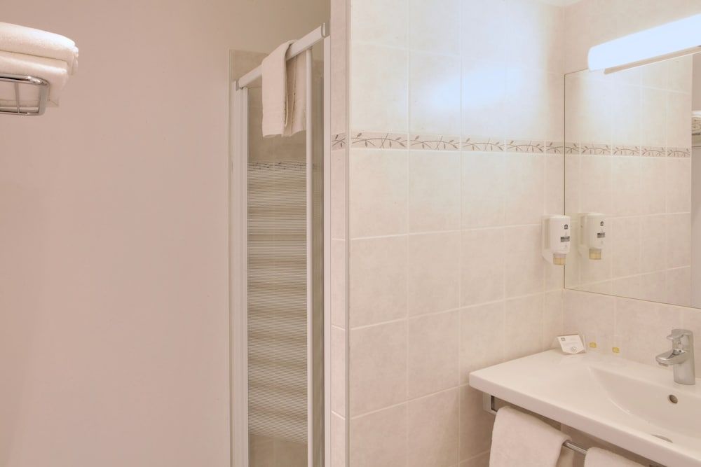 Best Western Hotel Le Sud Superior Room, 1 Queen Bed, Terrace, Garden View 6