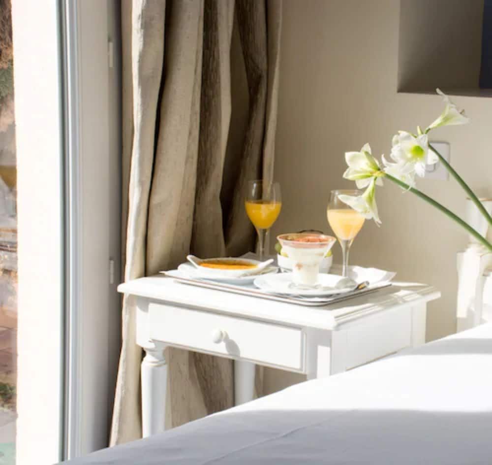 Best Western Hotel Le Sud Superior Room, 1 Queen Bed, Terrace, Garden View 4