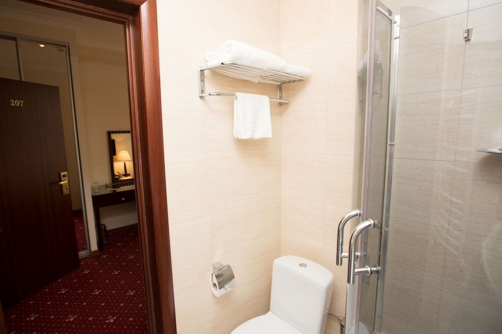 Jumbo Hotel Standard Double or Twin Room 12