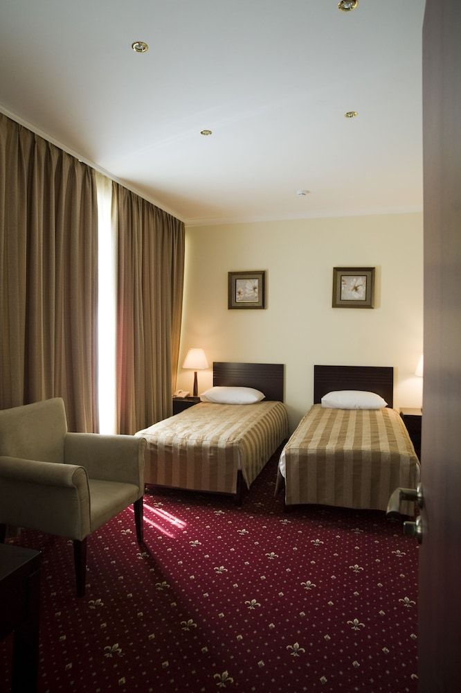 Jumbo Hotel Standard Double or Twin Room 2