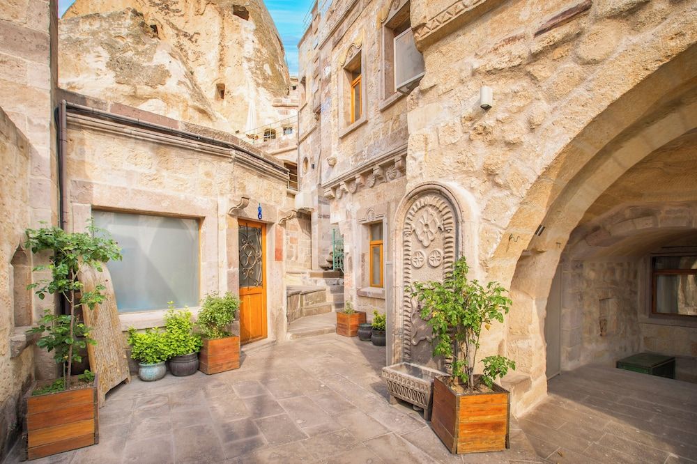 undefined Terra Cave Hotel 7