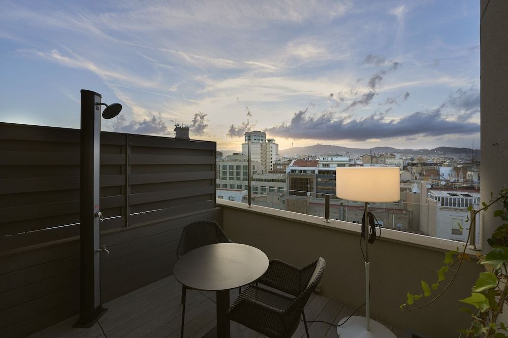 undefined Catalonia Square 9