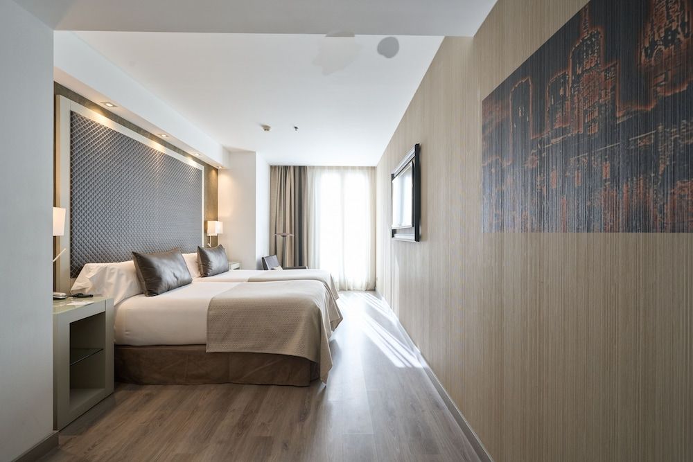 Catalonia Square Double or Twin Room 4