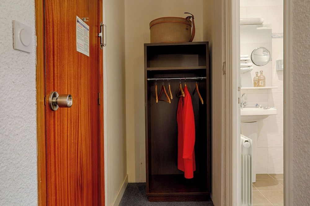 Brit Hotel Le Branhoc Standard Double Room 23