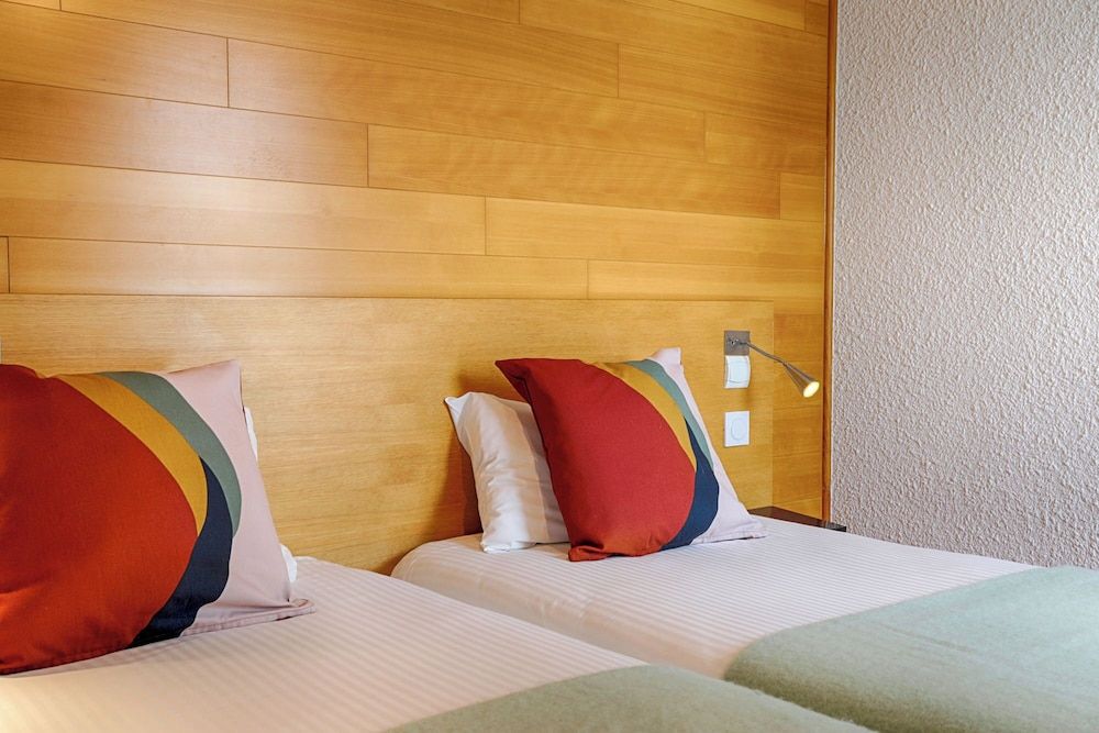 Brit Hotel Le Branhoc Standard Twin Room 8