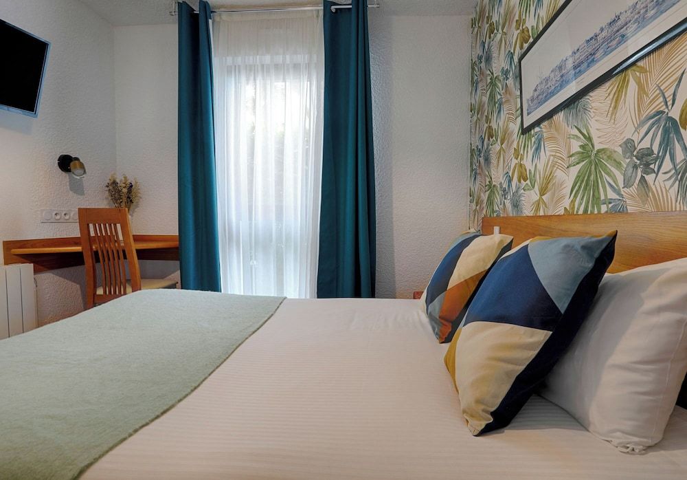 Brit Hotel Le Branhoc Standard Double Room 13