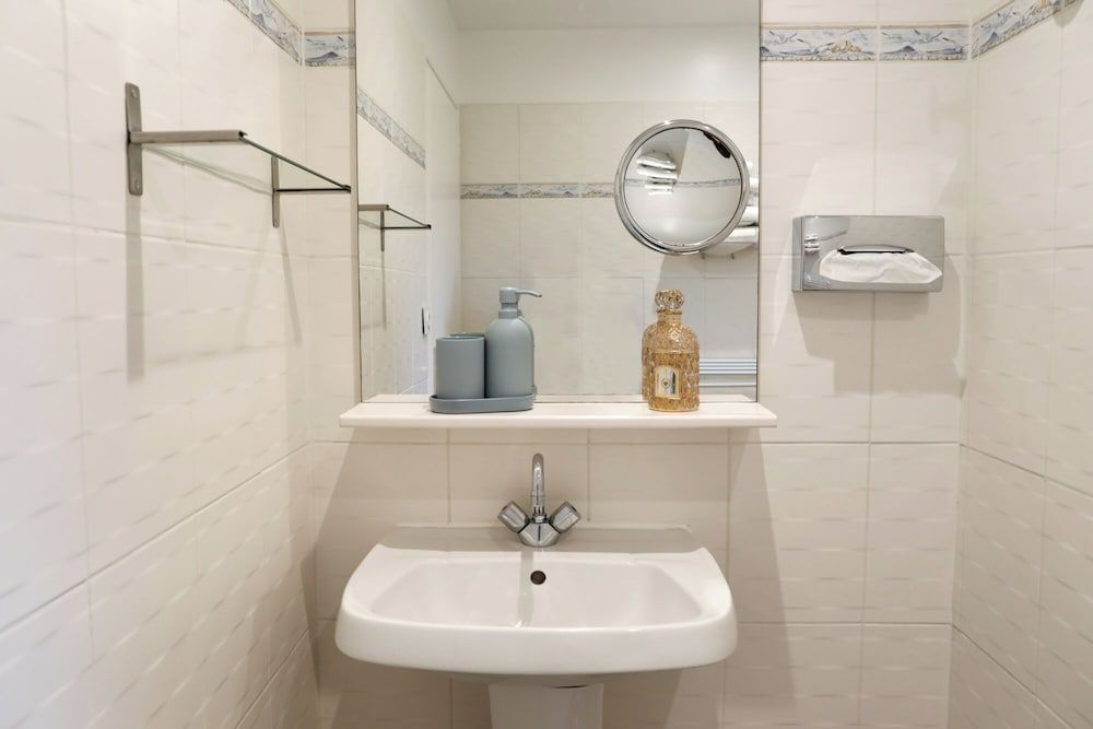 Brit Hotel Le Branhoc Standard Double Room 18