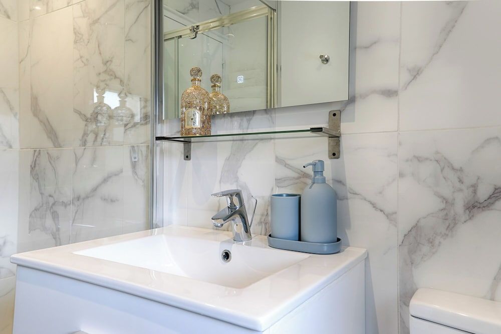 Brit Hotel Le Branhoc Superior Double Room (Shower) 30